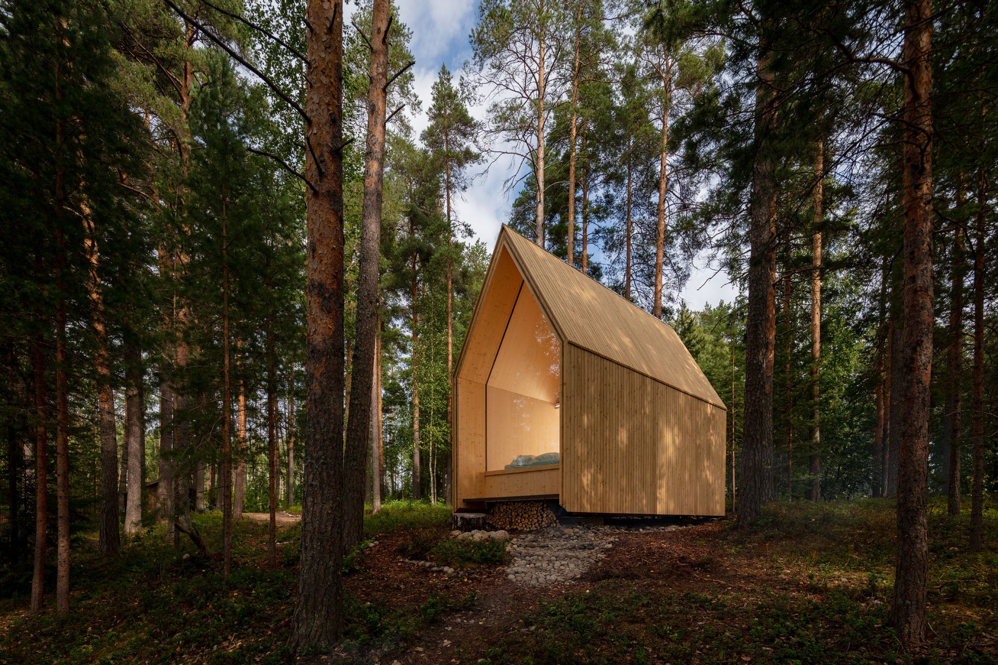 This Zen-Inspired Cozy Woodland Prefab Cabin Appeared Overnight