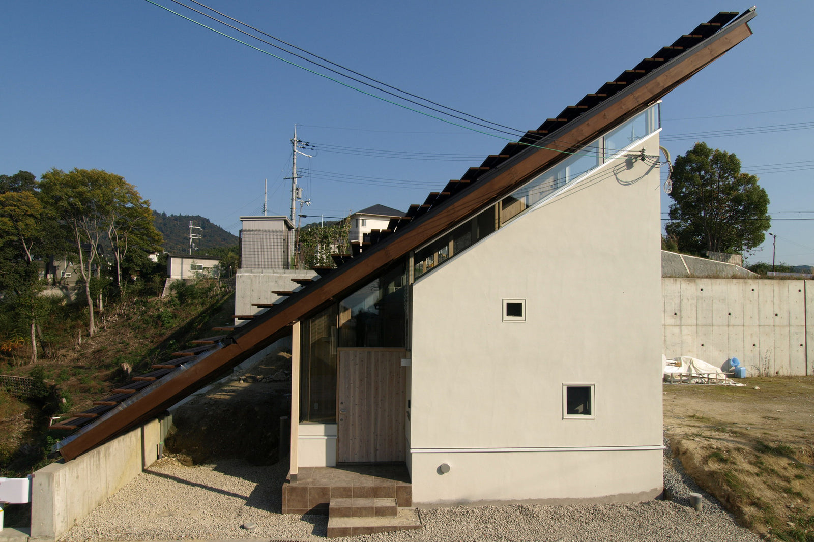 North Garden House In Japan Boast Rooftop View