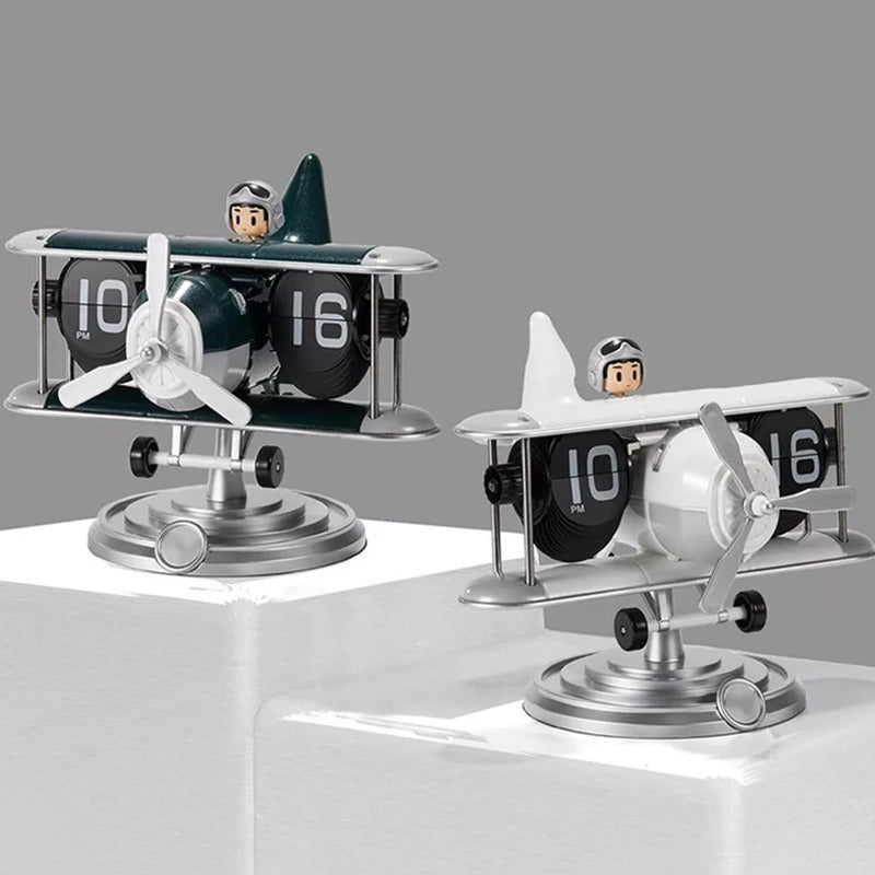 Proppeller Plane Flip Clock