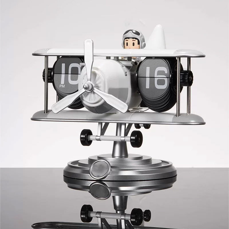 Proppeller Plane Flip Clock