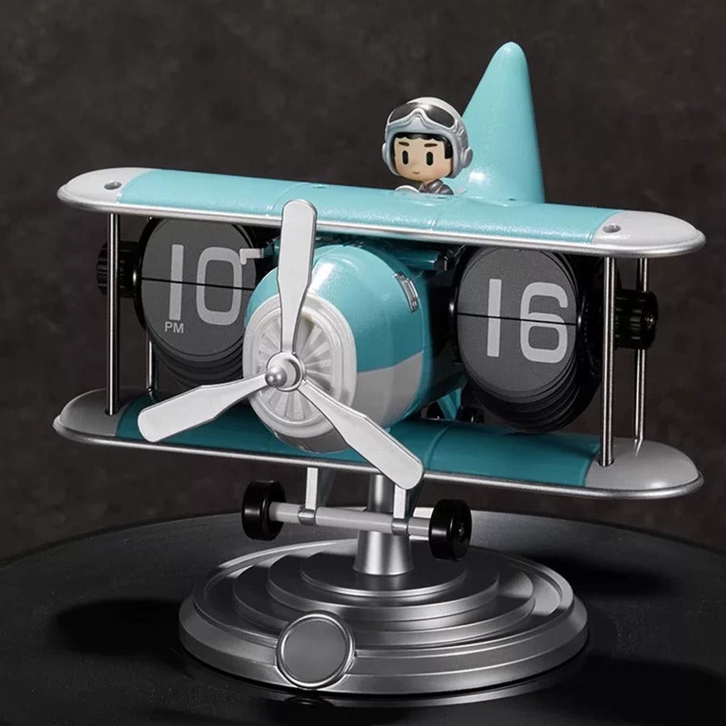 Proppeller Plane Flip Clock