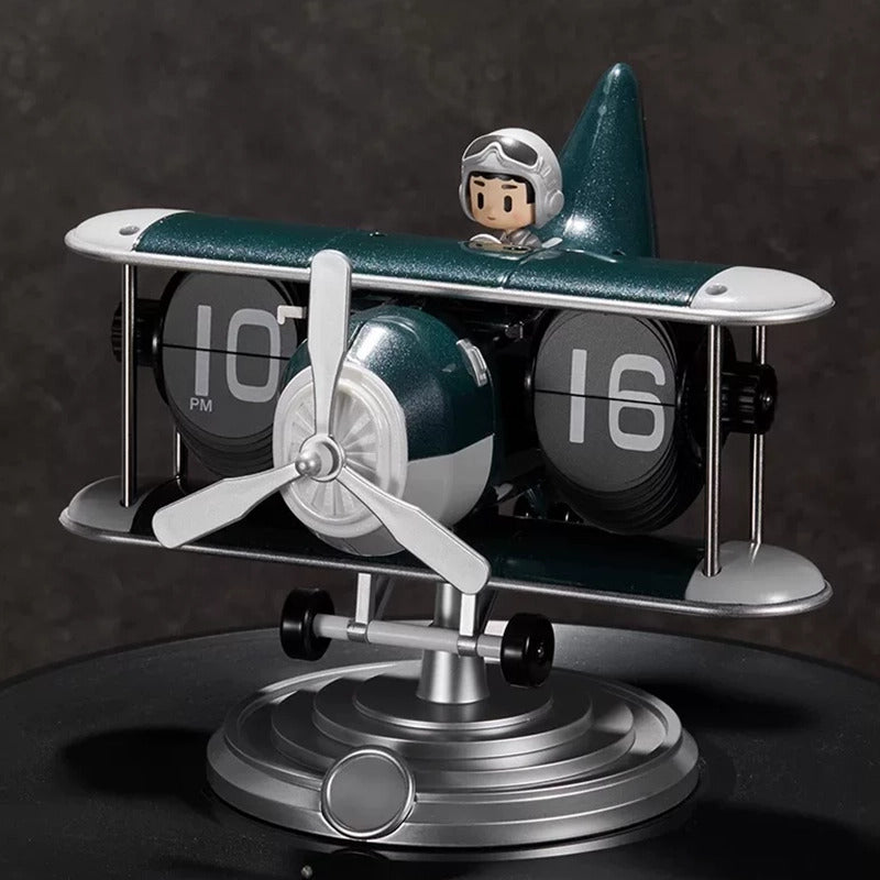 Proppeller Plane Flip Clock