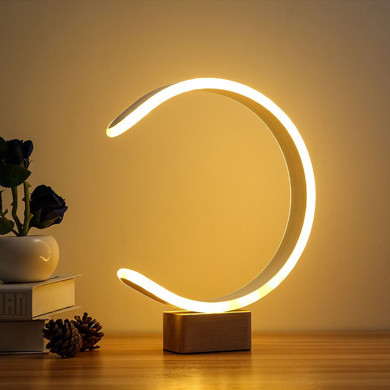 Heng C Table Lamp