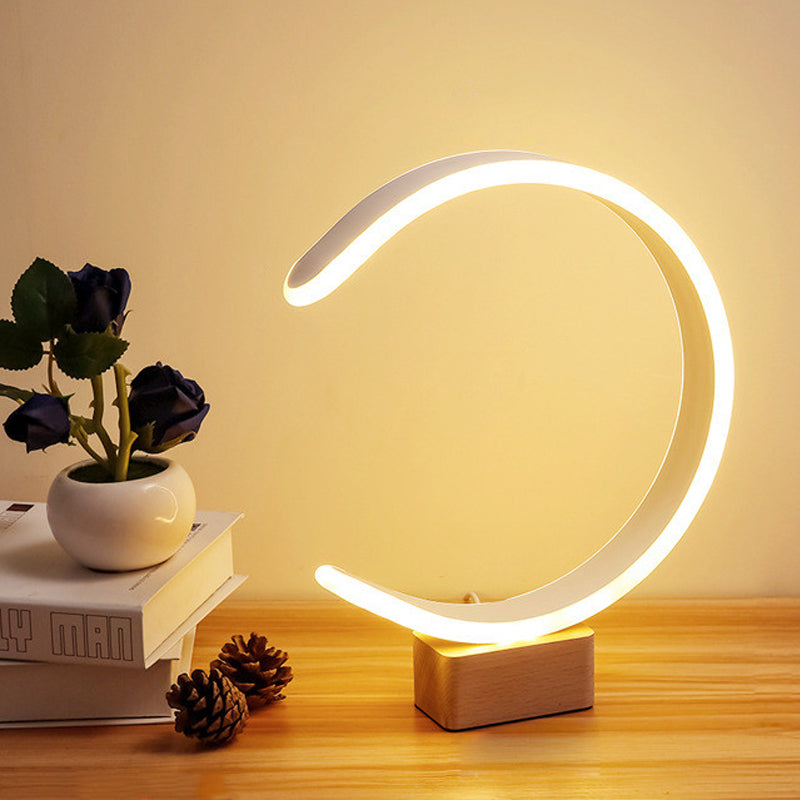 Heng C Table Lamp