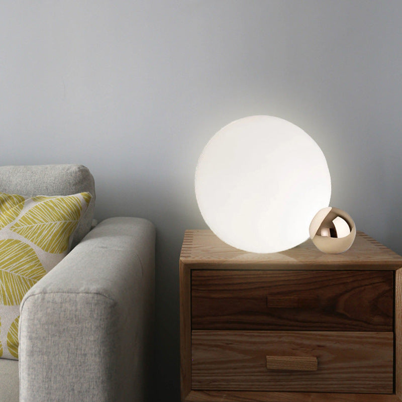 Fera Table Lamp