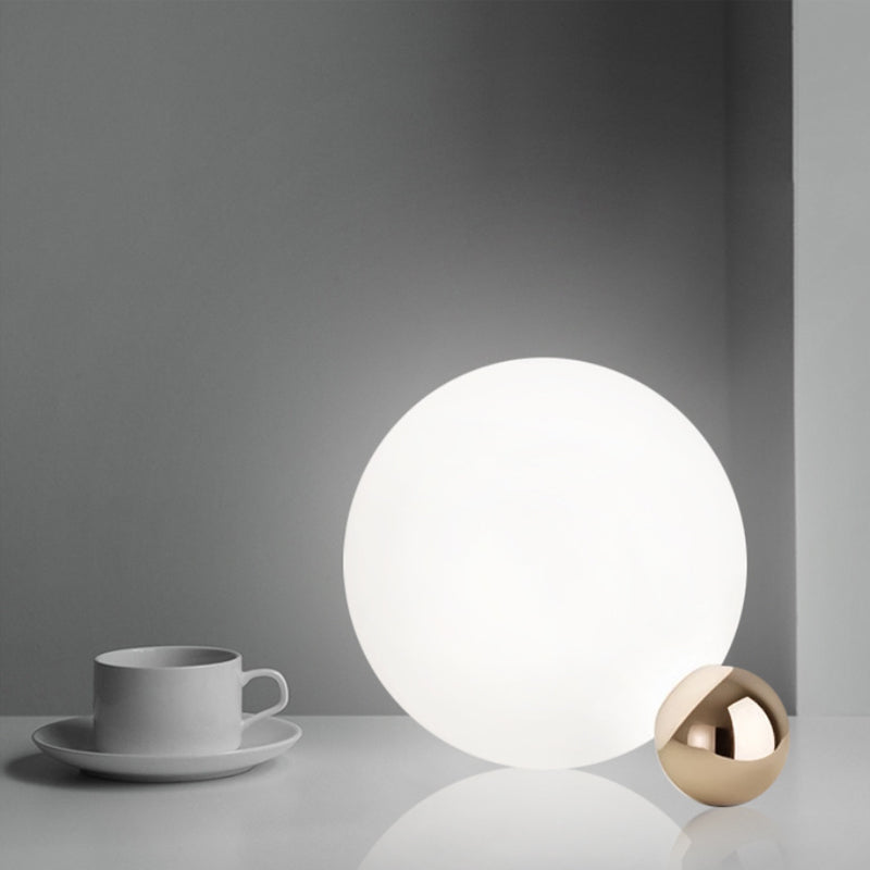 Fera Table Lamp
