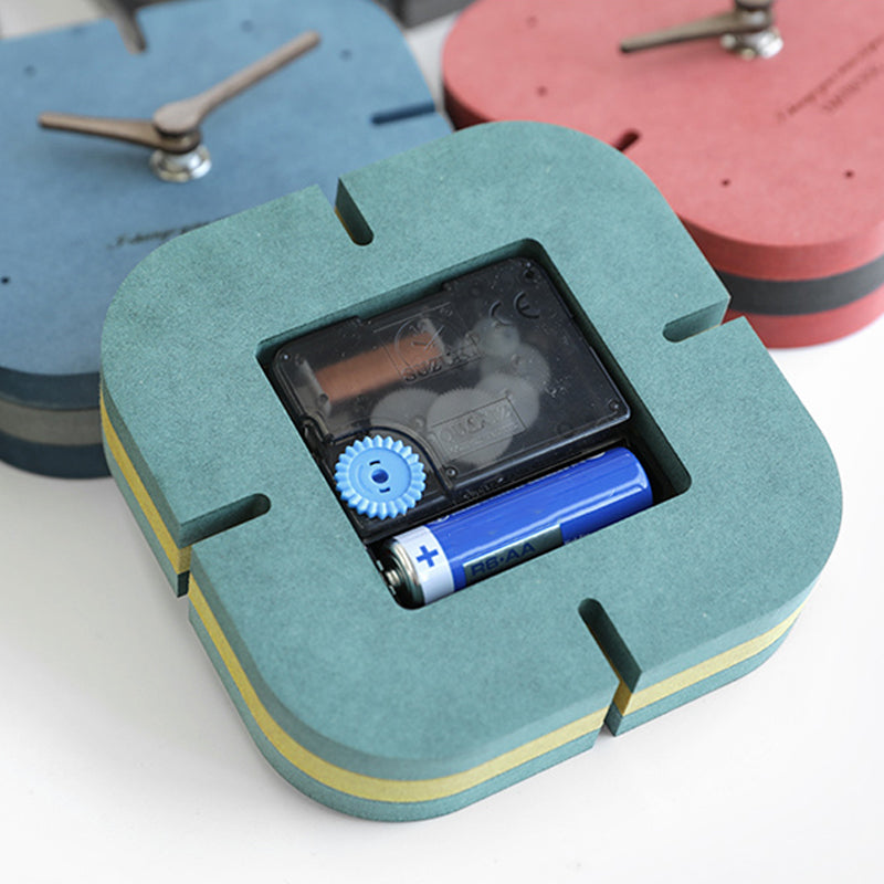 EMITDOOG Square Minimalist Forescoler Clock