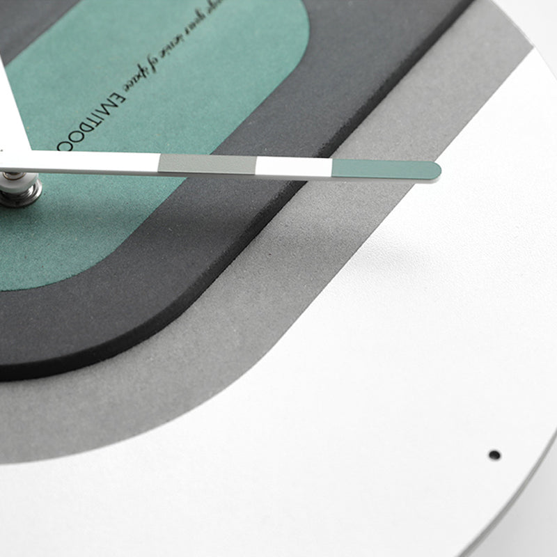 EMITDOOG Focal Point Wall Clock