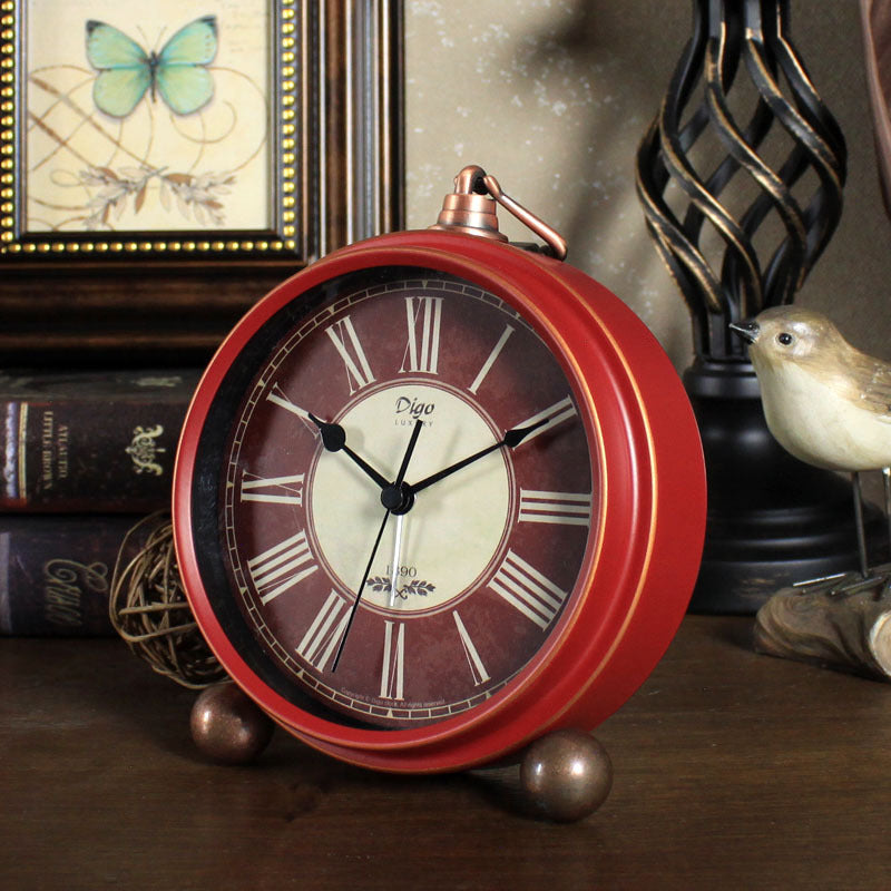 Digo Royalty Red Clock