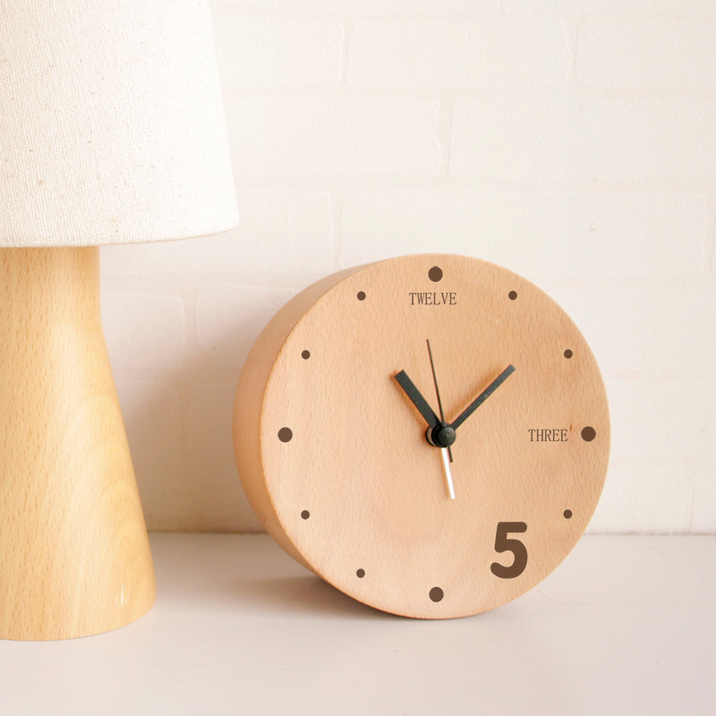 Log Concave 5 Clock