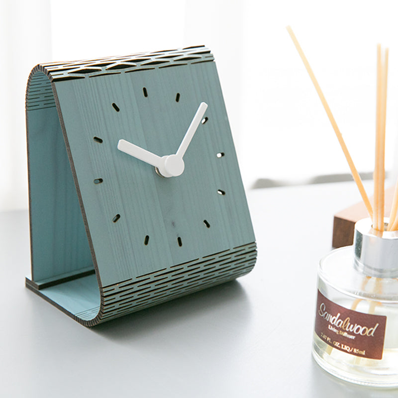 Chanian Pine Minimalist Clock