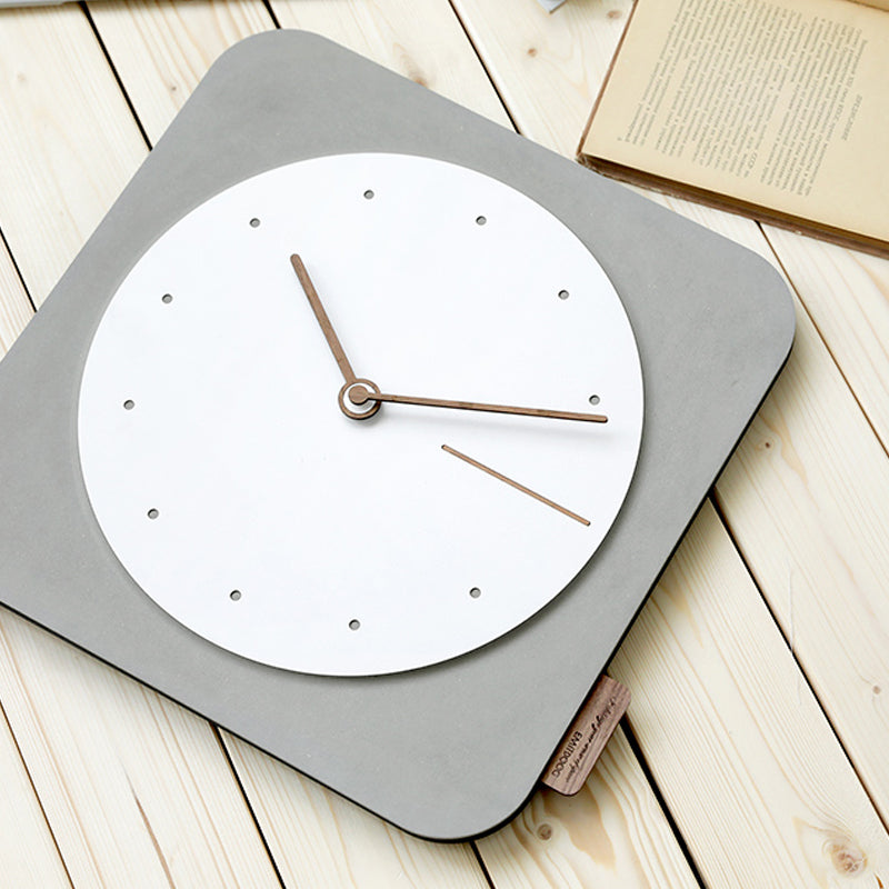 EMITDOOG Minimalist Square Wall Clock
