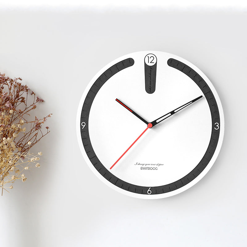 EMITDOOG Round Point Wall Clock