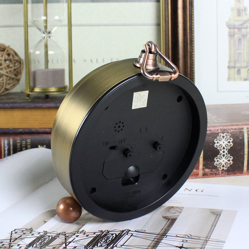 Digo Royalty Gold Clock