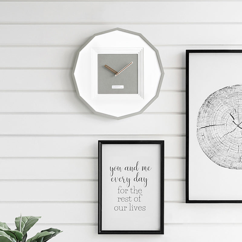 EMITDOOG Minimlist Polygonal Wall Clock