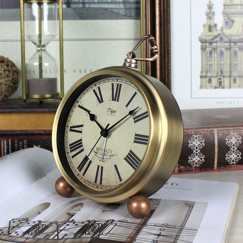 Digo Royalty Gold Clock