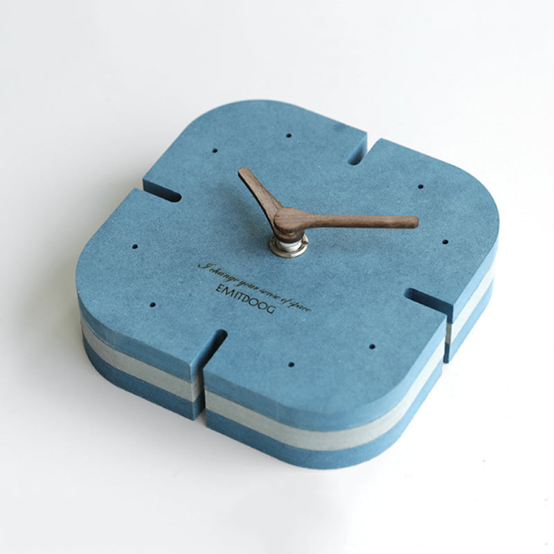 EMITDOOG Square Minimalist Forescoler Clock