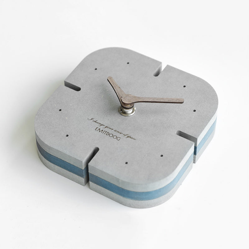 EMITDOOG Square Minimalist Forescoler Clock