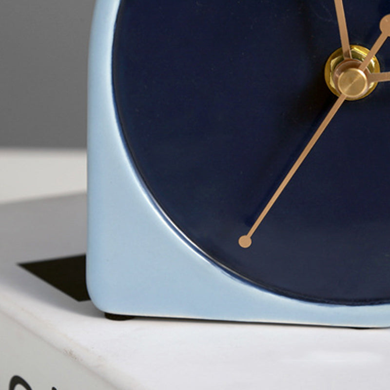 Nordic Light Planet Clock