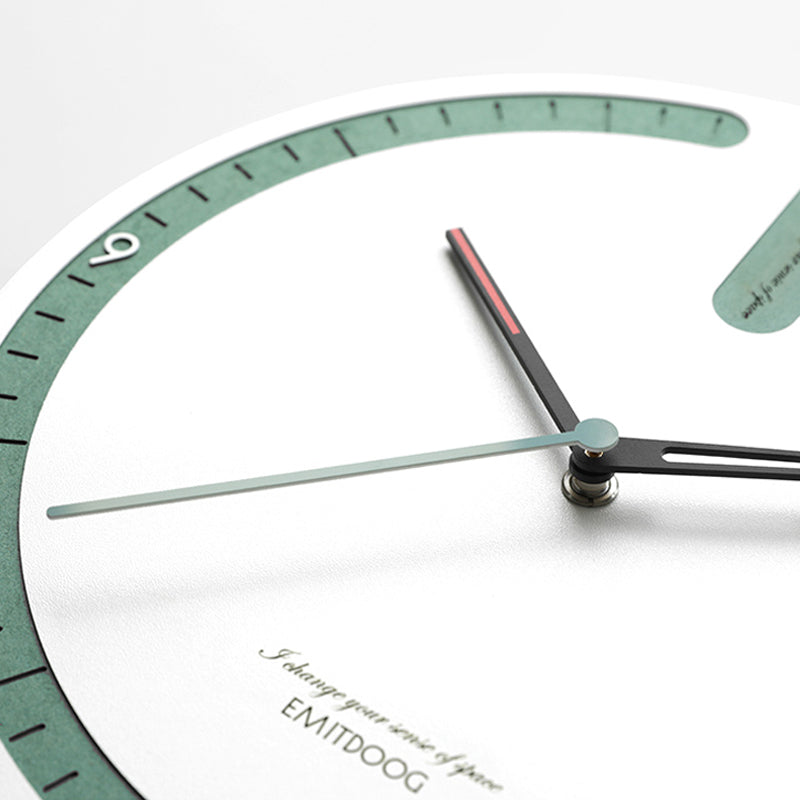 EMITDOOG Round Point Wall Clock