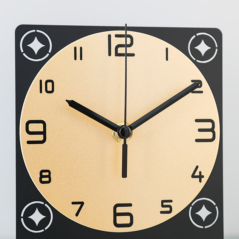 Moderna 70° Nordic Star Clock