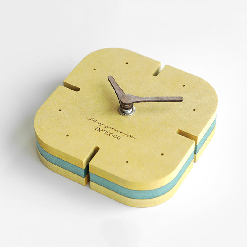 EMITDOOG Square Minimalist Forescoler Clock
