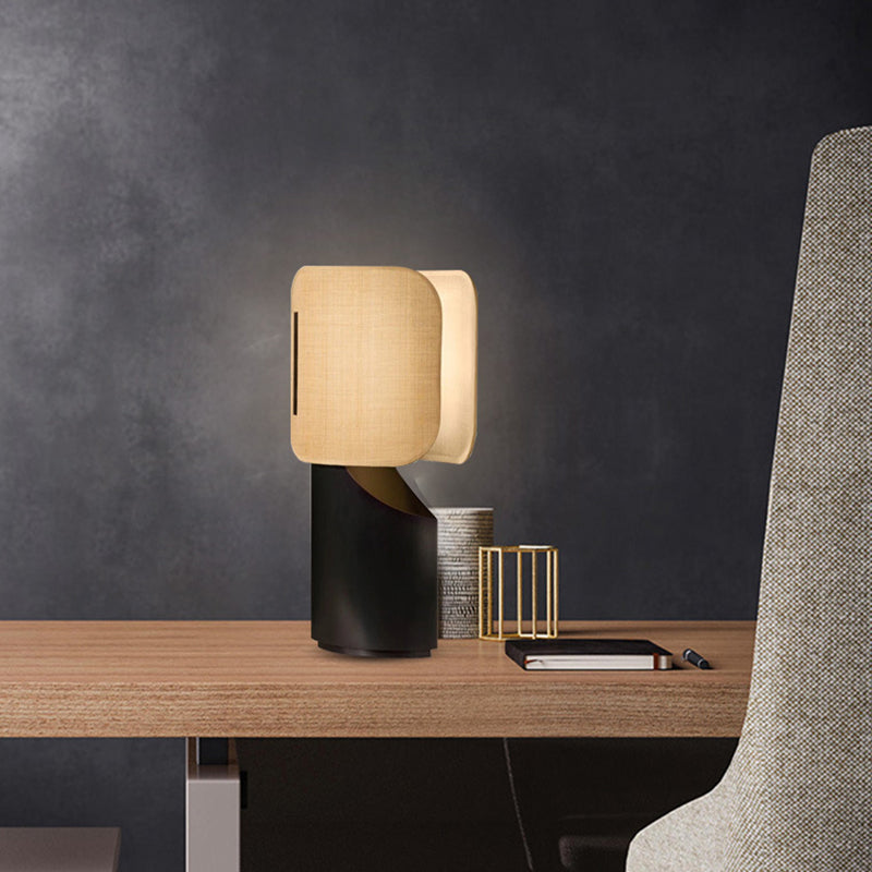 Akaruii Table Lamp