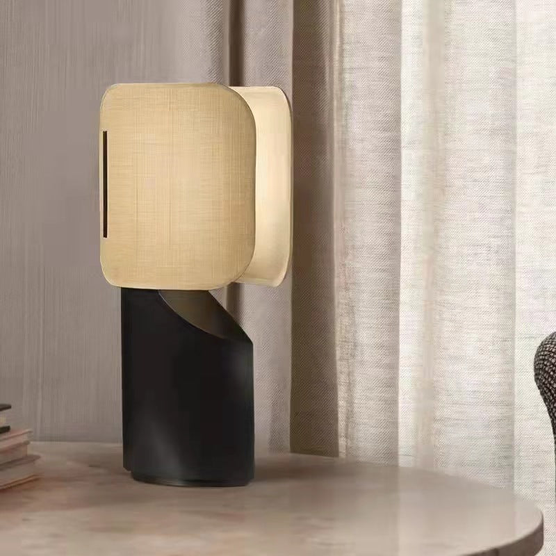 Akaruii Table Lamp