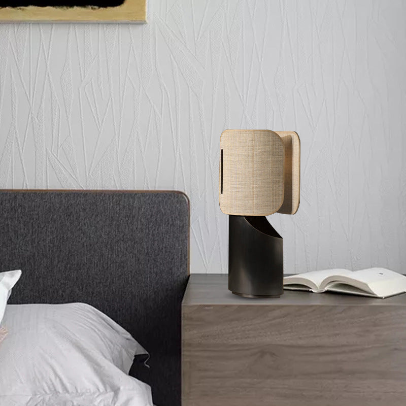 Akaruii Table Lamp