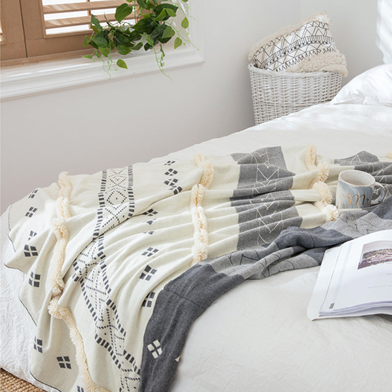 Ami Tufted Gray Throw