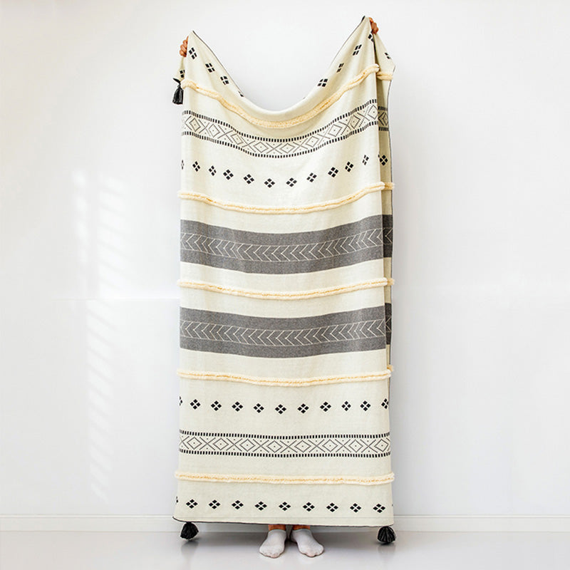 Ami Tufted Gray Throw