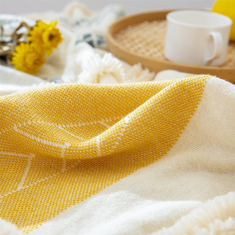 Ami Tufted Sunshine Throw