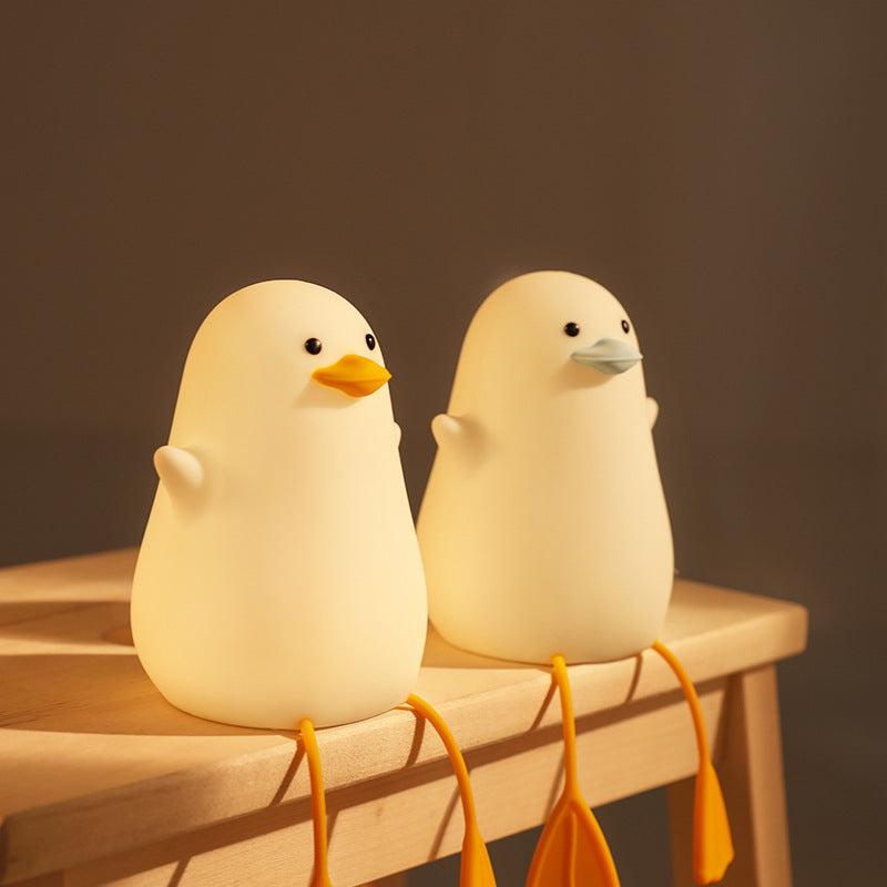 Dashing Penguin Mew LED Lamp