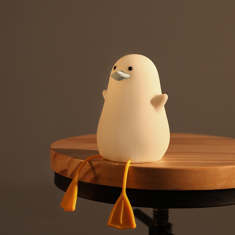 Dashing Penguin Mew LED Lamp