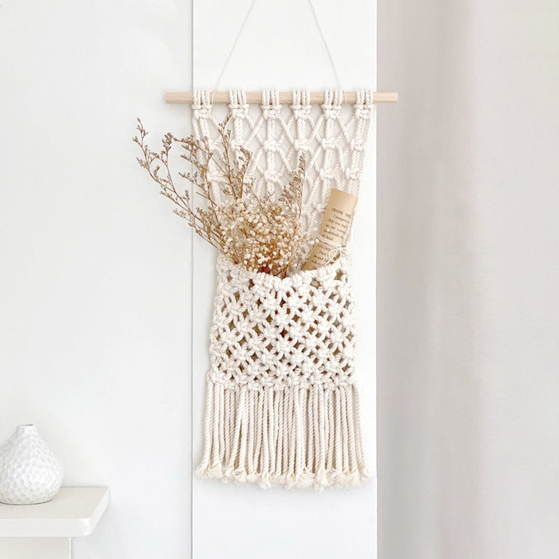 Idris Macramé Pocket Hanger