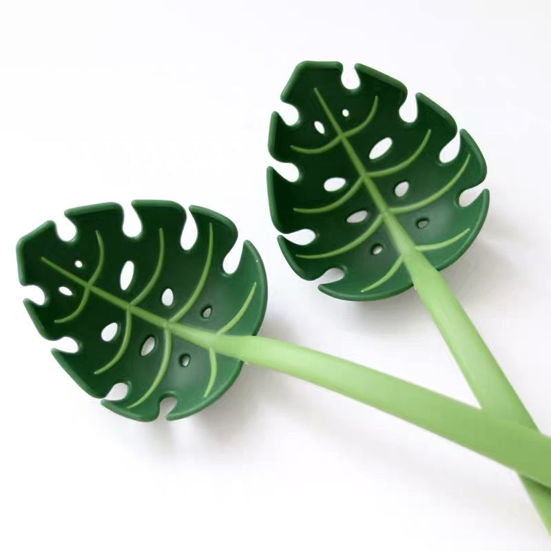 Lea Leaf Pasta Fork