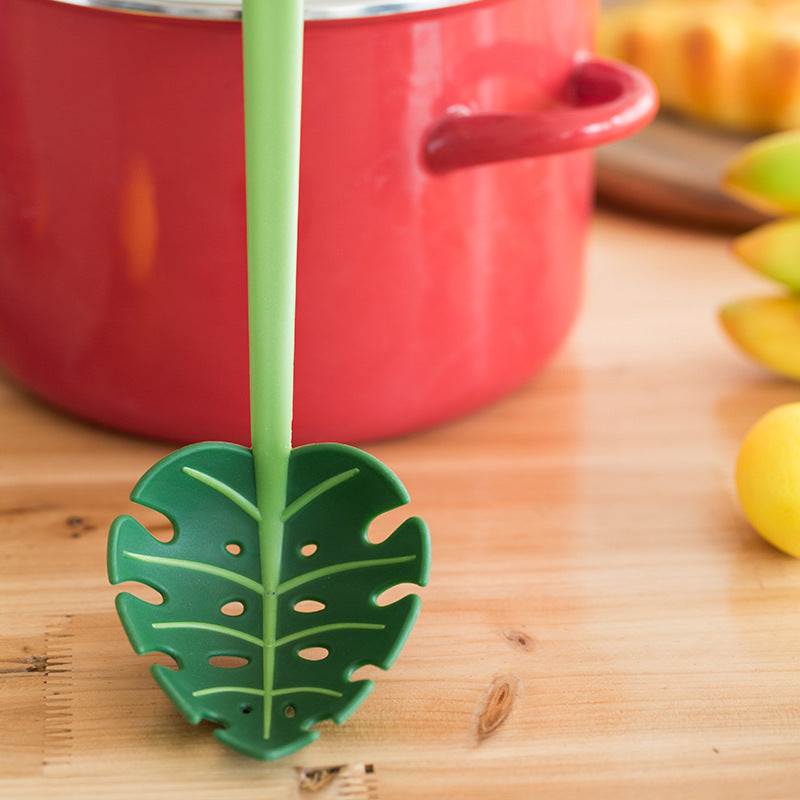 Lea Leaf Pasta Fork