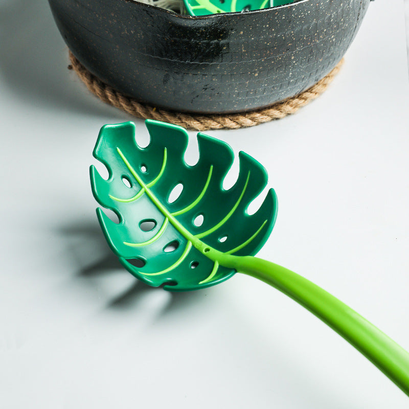 Lea Leaf Pasta Fork