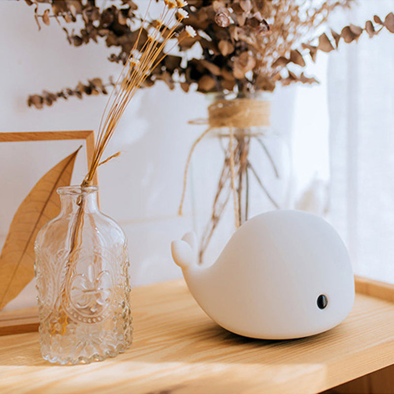 MUID Whale LED Kids&#39; Lamp