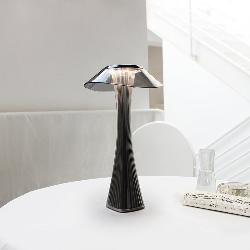 Kyan Table Lamp