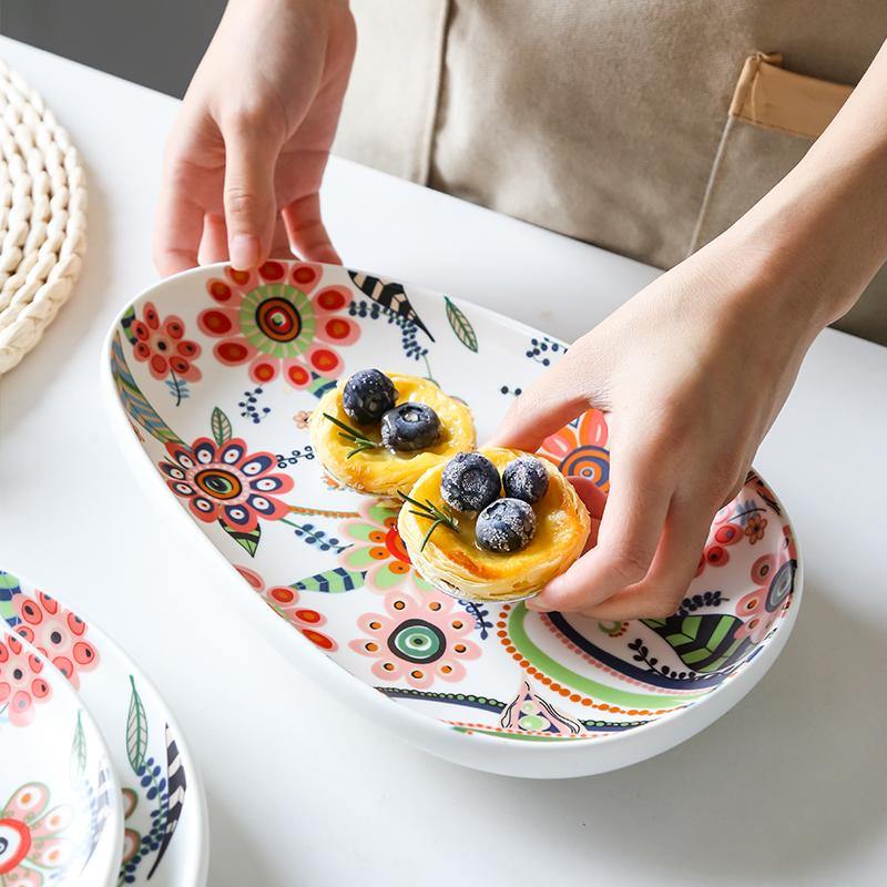 Batèk Floral Oval Plate - TOV Collection