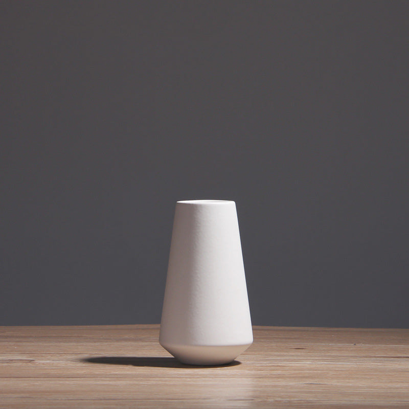 Poratha Geometric Vase