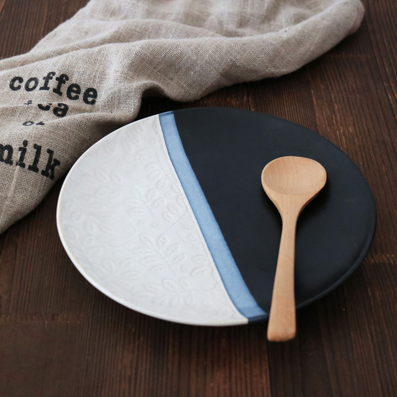 Rosy Embossed Leaves Dinner Plate