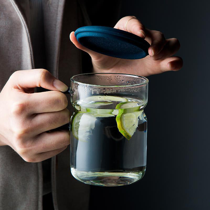 T&#39;ves Glass Mug With Lid