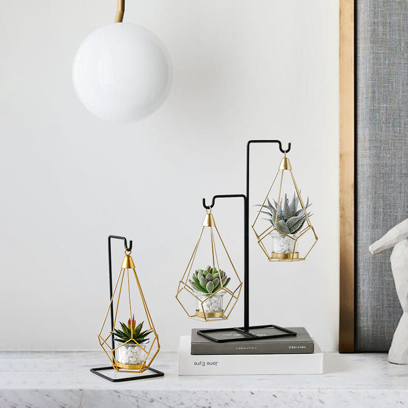 Yang&#39;s Equality Candle Holder