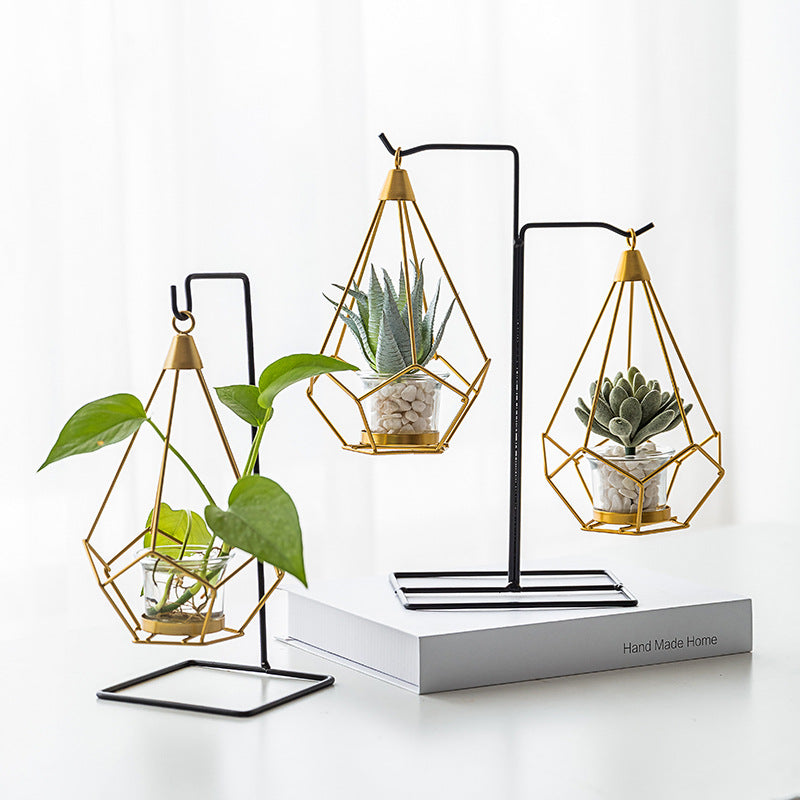 Yang&#39;s Equality Candle Holder