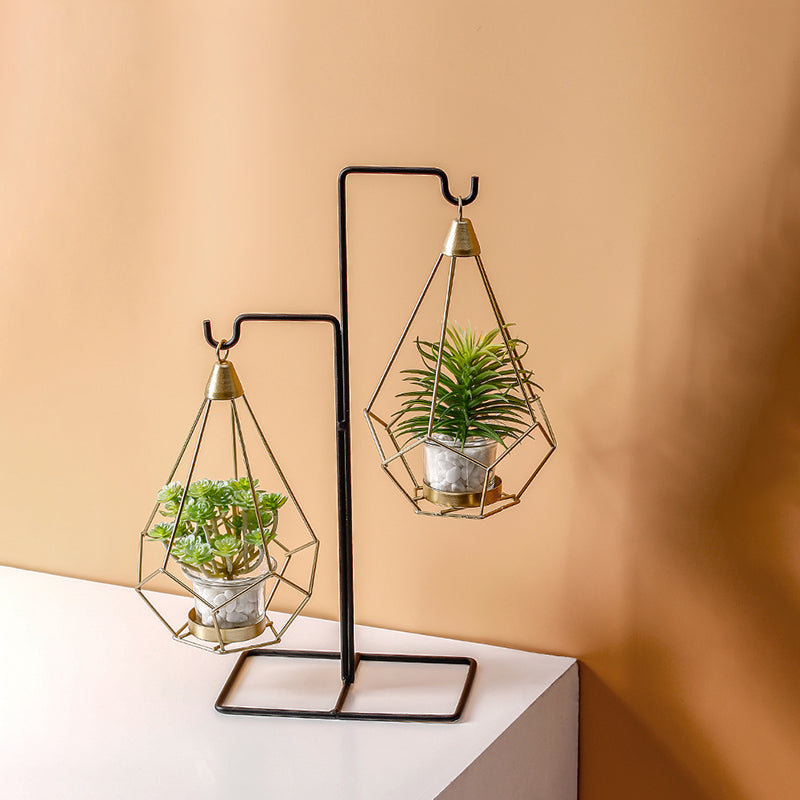 Yang&#39;s Equality Candle Holder